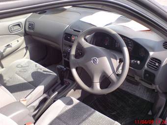 2003 Nissan Sunny Photos