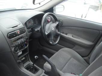 2003 Nissan Sunny Photos