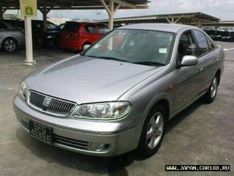 2003 Nissan Sunny Pictures