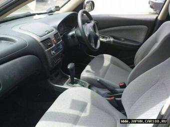 2003 Nissan Sunny Pictures