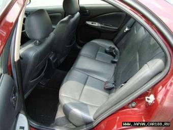 2003 Nissan Sunny Pictures