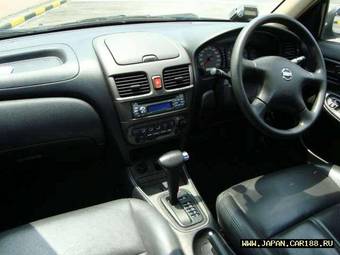 2003 Nissan Sunny Photos