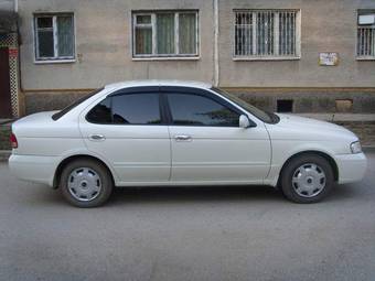 2003 Nissan Sunny Wallpapers