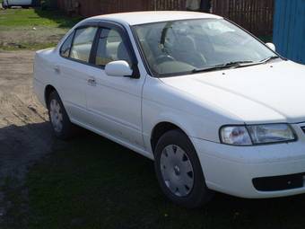 2003 Nissan Sunny Pics