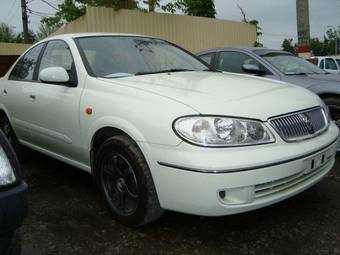 2003 Nissan Sunny Pics