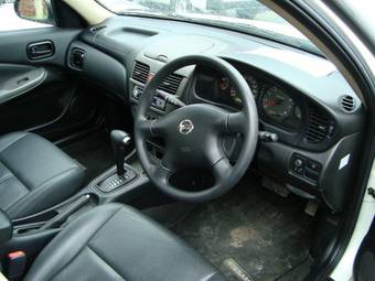 2003 Nissan Sunny Pictures