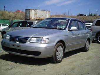 2003 Nissan Sunny Photos