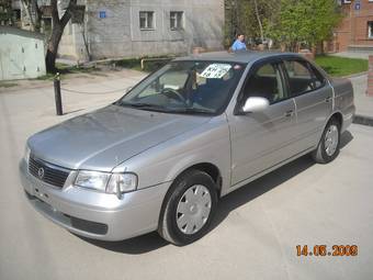 2003 Nissan Sunny Photos