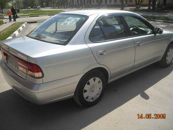 2003 Nissan Sunny Photos