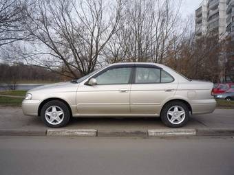 2003 Nissan Sunny Photos