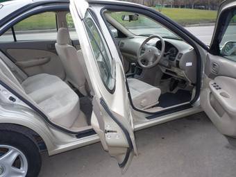 2003 Nissan Sunny Images