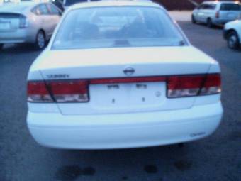 2003 Nissan Sunny Photos