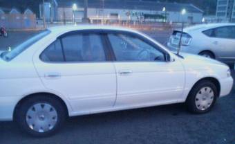 2003 Nissan Sunny Photos