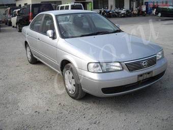 2003 Nissan Sunny Pictures