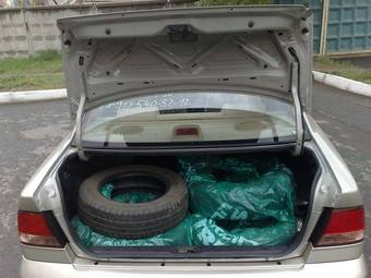 2003 Nissan Sunny Pictures