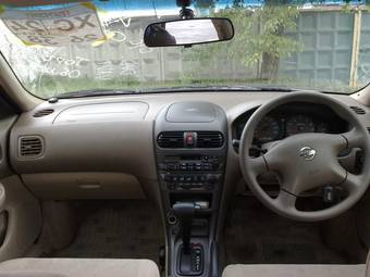2003 Nissan Sunny Pictures