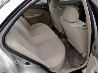 2003 Nissan Sunny Photos
