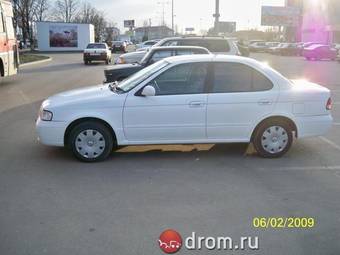 2003 Nissan Sunny Photos