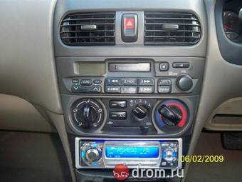 2003 Nissan Sunny Wallpapers