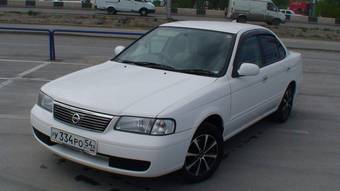 2003 Nissan Sunny Pictures