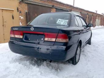 2003 Nissan Sunny Photos