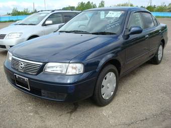 2003 Nissan Sunny Pictures