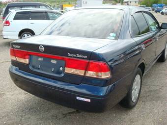 2003 Nissan Sunny Photos