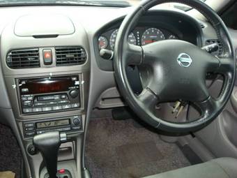 2003 Nissan Sunny Photos