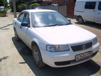 2003 Nissan Sunny Pics