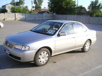 2003 Nissan Sunny Photos