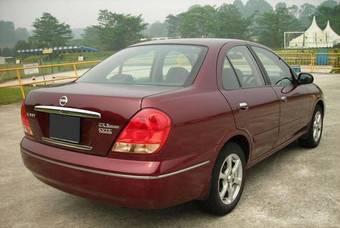 2003 Nissan Sunny Pictures