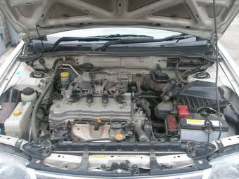 2003 Nissan Sunny Pictures