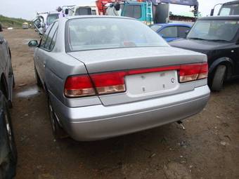 2003 Nissan Sunny Photos