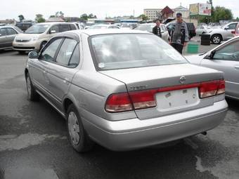 2003 Nissan Sunny Photos