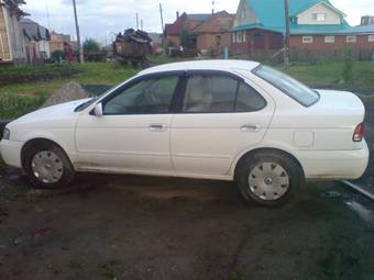 2003 Nissan Sunny Photos