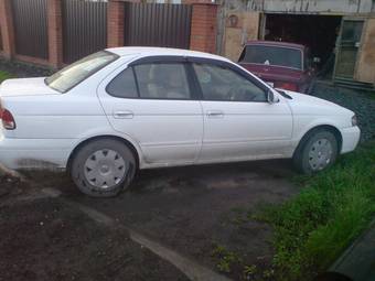 2003 Nissan Sunny Pictures