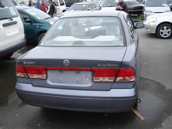 2003 Nissan Sunny Photos