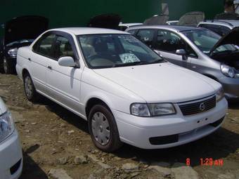 2003 Nissan Sunny Photos