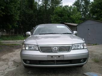 2003 Nissan Sunny Pictures