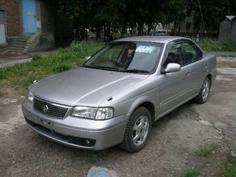 2003 Nissan Sunny Photos