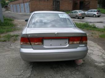2003 Nissan Sunny Photos
