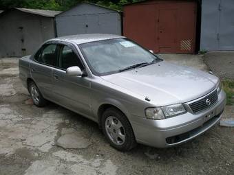 2003 Nissan Sunny Photos