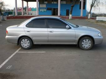 2003 Nissan Sunny Photos