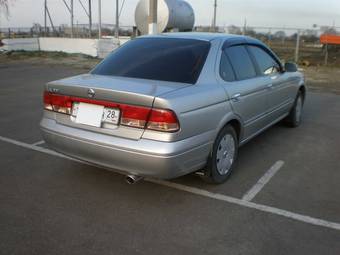 2003 Nissan Sunny Pictures