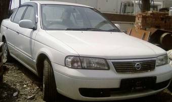 2003 Nissan Sunny Photos