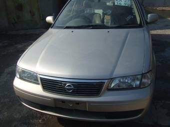 2003 Nissan Sunny Photos