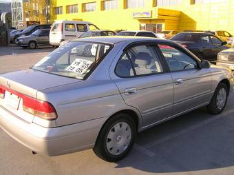 2003 Nissan Sunny Photos