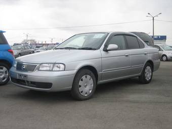 2003 Nissan Sunny Photos