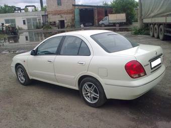 2003 Nissan Sunny Pictures