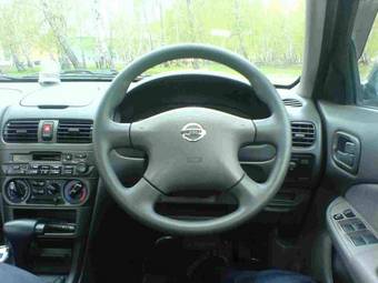2003 Nissan Sunny Photos